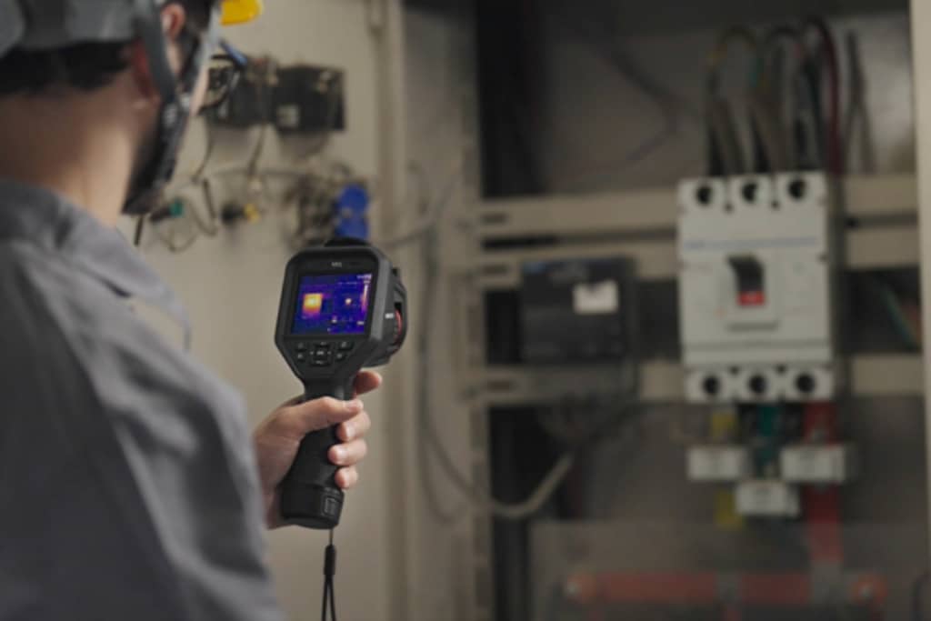 Thermal Camera: Pengertian, Fungsi Penting & Cara Kerja