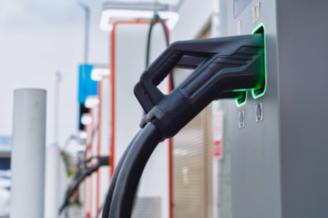 Bagaimana Cara Kerja AC Power dan DC Power dari Chroma